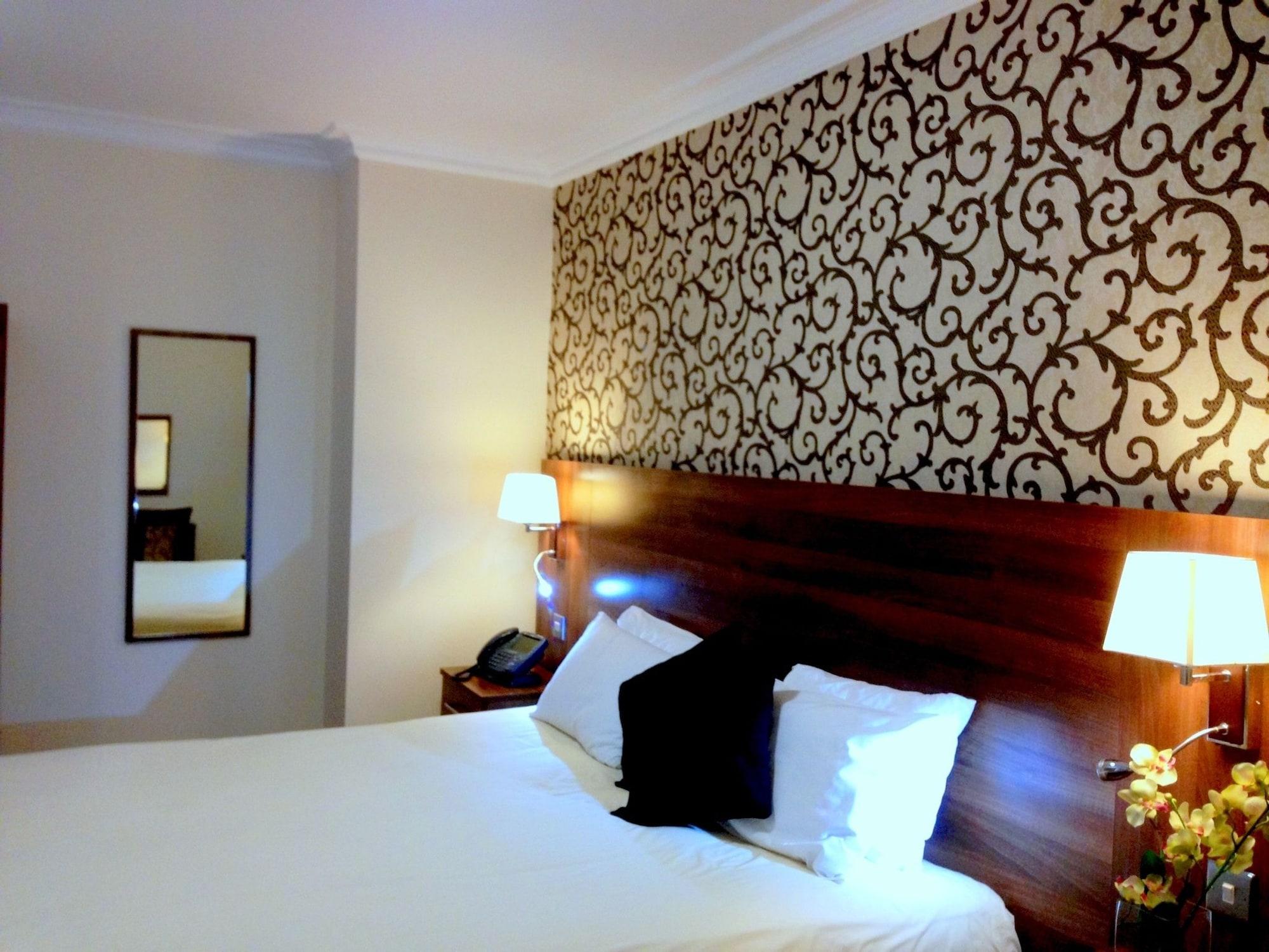 וולברהאמפטון Ely House Hotel מראה חיצוני תמונה