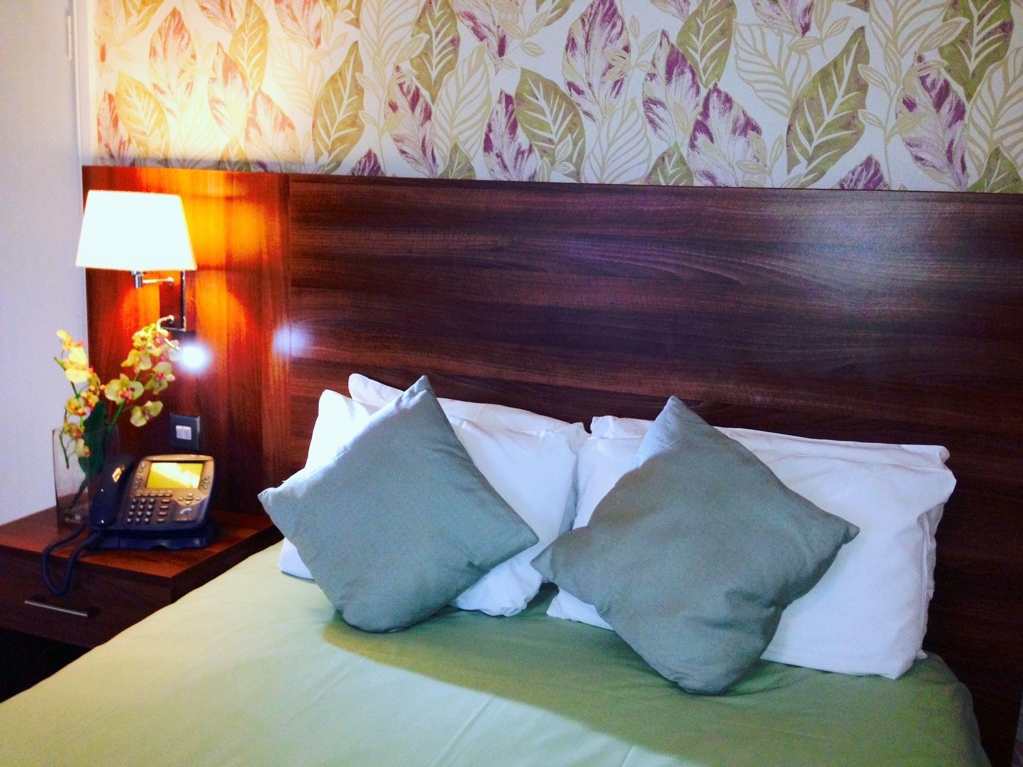 וולברהאמפטון Ely House Hotel מראה חיצוני תמונה