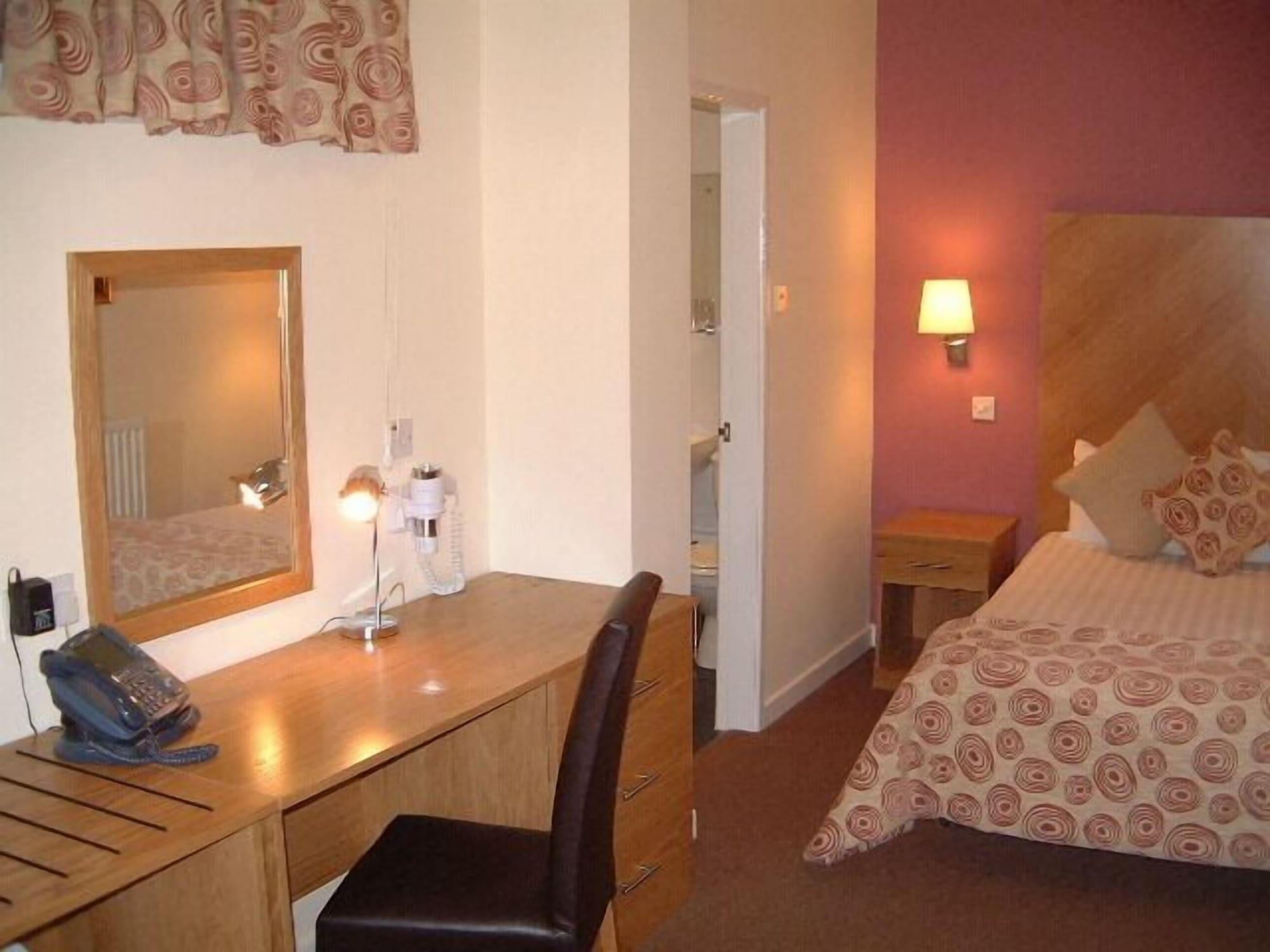 וולברהאמפטון Ely House Hotel חדר תמונה